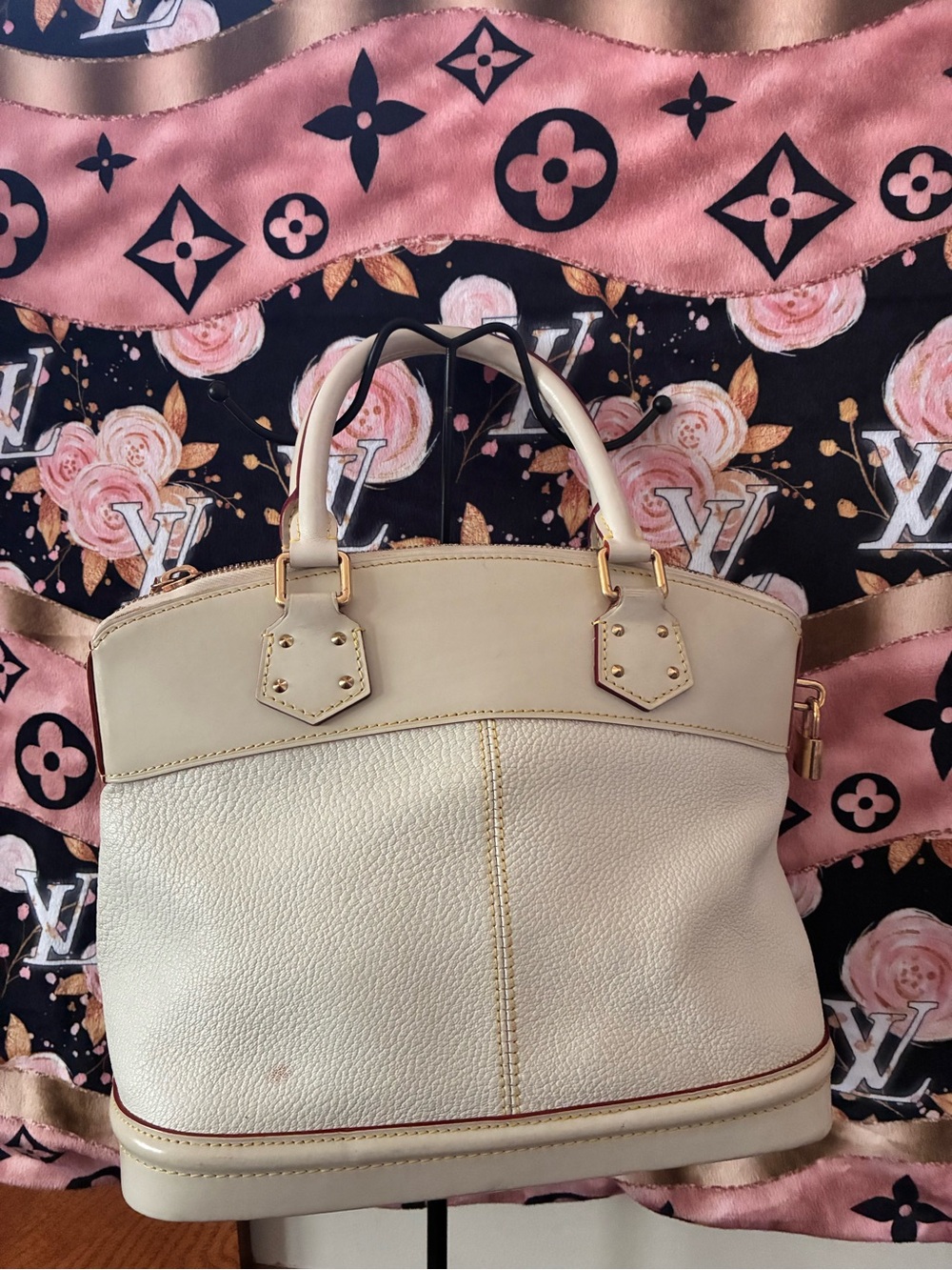 Louis Vuitton Cream Leather Tote with Gold-Tone Hardware Vintage France Lockit - Picture 4 of 16